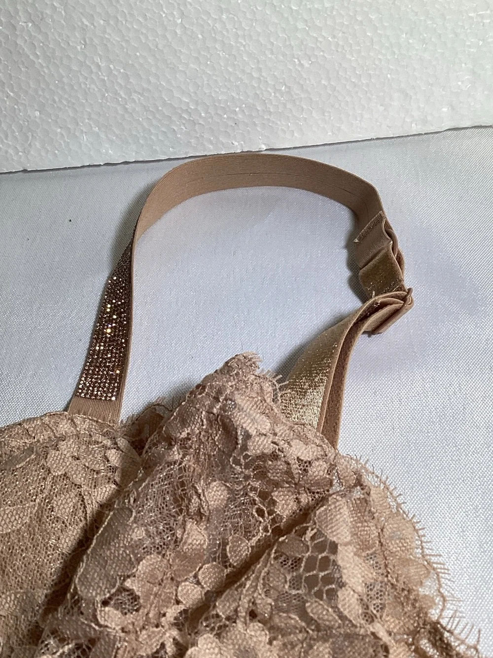 Victoria's Secret Beige Lace Underwire Bra